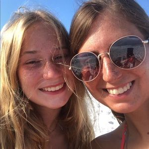 Meet your Posher, Tori